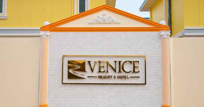 Bangunan Venice Resort