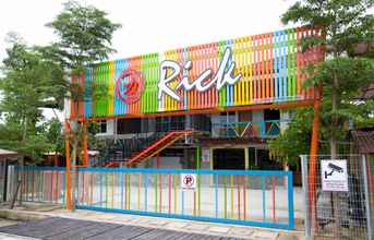 Luar Bangunan 4 Rick Resort Teluk Intan 