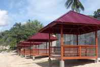 Quầy bar, cafe và phòng lounge Century Beach Resort Gorontalo 