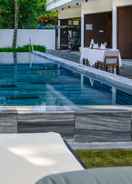 SWIMMING_POOL 