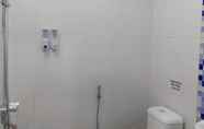In-room Bathroom 5 Kampoeng Air Resort (Syariah)