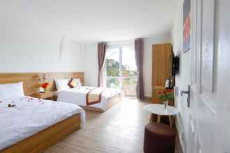 Bedroom 4 Lacami Dalat Hotel