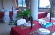 ร้านอาหาร 7 Hotel Cenderawasih Abadi