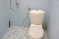 Toilet Kamar Simple Room at Tanjung Duren 647