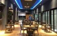 Restoran 5 Hotel Grand Caman Jatibening