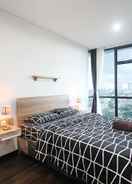 BEDROOM Apartemen Veranda by Aparian