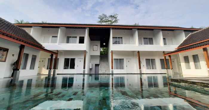 ภายนอกอาคาร Sinom Borobudur Heritage Hotel