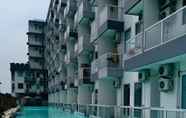 Kolam Renang 4 V Apartment 65