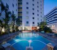 Swimming Pool 4 Rendezvous Hotel Singapore by Far East Hospitality