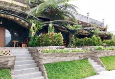 Exterior 6 Seruni Hotel Hobbit House
