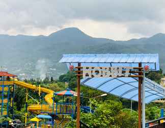 Luar Bangunan 2 Seruni Hotel Hobbit House