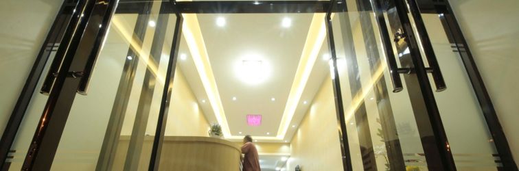 로비 Grand Royal Hotel