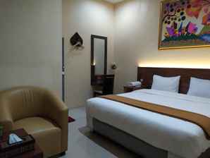 Grand Royal Hotel, THB 239.56