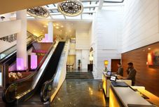 大堂 Village Hotel Albert Court by Far East Hospitality