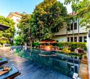 Swimming Pool 3 La Residence Blanc Angkor