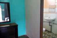 In-room Bathroom Peladang Tioman Chalet