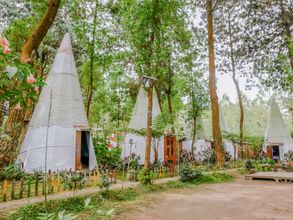 Bên ngoài 4 RedDoorz @ Apache Camp