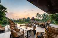 บาร์ คาเฟ่ และเลานจ์ Chatrium Hotel Royal Lake Yangon