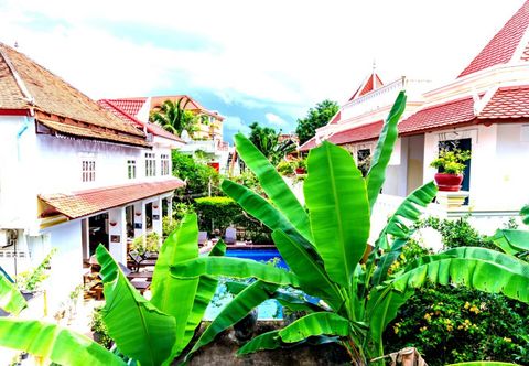 Exterior Residence Wat Damnak