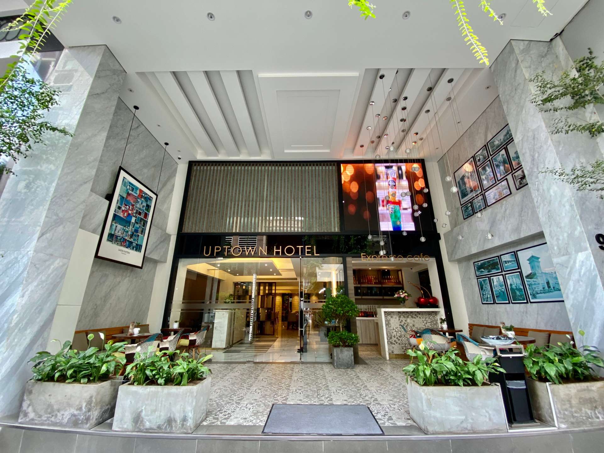 Uptown Hotel - khách sạn Quận 1 giá rẻ”