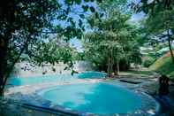 Swimming Pool Karapyak Glamping & Lodges Pangandaran