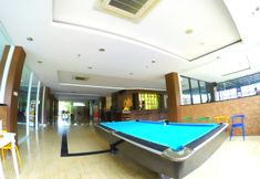 Bar, Cafe and Lounge 7 Apartment Jowo Klutuk 1