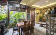 Restaurant 7 OYO 401 The Frog Homestay Sanur