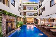 Kolam Renang Popular Residence Hotel