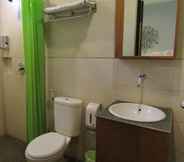 In-room Bathroom 6 Green Costel