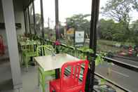 Bar, Kafe, dan Lounge Green Costel