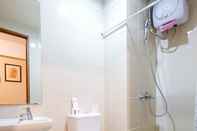 Toilet Kamar Comfortable 1BR The Oasis Lippo Cikarang Apartment