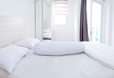 Bedroom 2 Clean Room at Apartemen Signature Park Grande