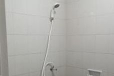 In-room Bathroom Clean Room at Apartemen Signature Park Grande