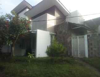 Bangunan 2 Queen Family Villa Syari'ah