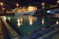 สระว่ายน้ำ Apartemen Bintaro Plaza Residence Tower Altiz by Angelynn