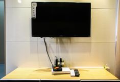 ห้องนอน 7 Cozy and Minimalist 1BR @ Oasis Apartment by Travelio