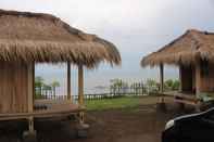 อื่นๆ Beachfront Bungalow Pantai Medas 6