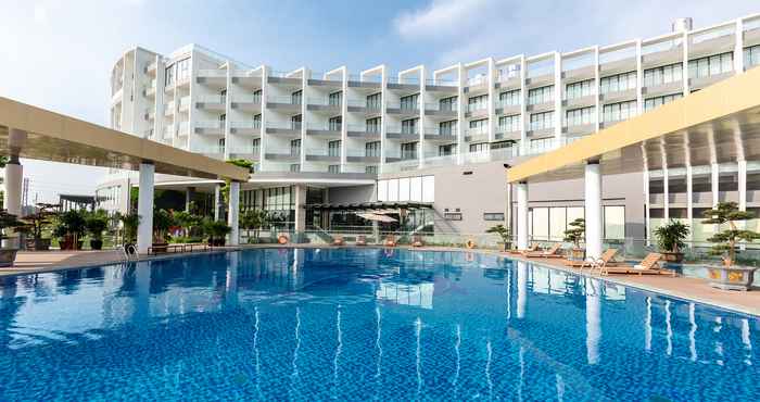 Kolam Renang DIC Star Hotels & Resorts Vinh Phuc