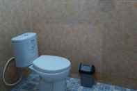 Toilet Kamar Tera Homestay