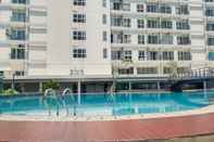 Kolam Renang New Big 1BR The Oasis Apartment by Travelio