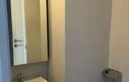 In-room Bathroom 7 Chic Room at Kubikahomy Near AEON ICE BSD