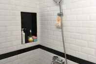 In-room Bathroom Dinar Guesthouse 