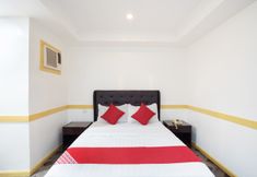 Bedroom 4 White Palace Hotel