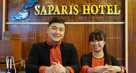 Lobby 2 Saparis Hotel