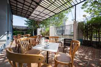 Bar, Kafe dan Lounge Dheva Residence Suites