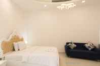 Kamar Tidur White Diamond Hotel - Airport