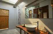 In-room Bathroom 7 Little Tam Coc Boutique Villa Ninh Binh