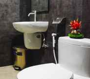 Toilet Kamar 6 Boracay Grace Hotel