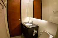 Toilet Kamar The Time Modern 4 Bedroom Villa 168 