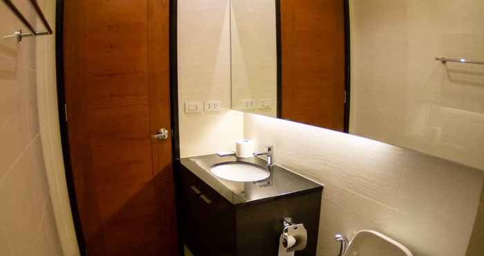 Toilet Kamar The Time Modern 4 Bedroom Villa 168 